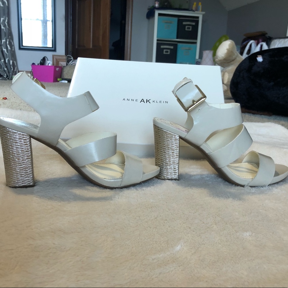 ANNE KLEIN heels